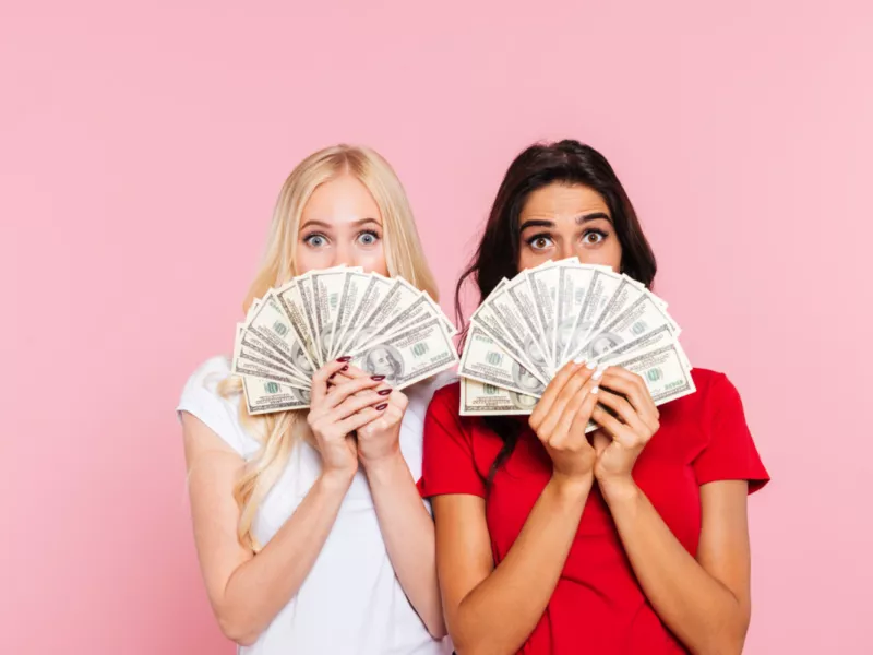 O μήνας της ζωής τους: 3 ζώδια που θα βγάλουν ξαφνικά xpńματα τον Σεπτέμβριο