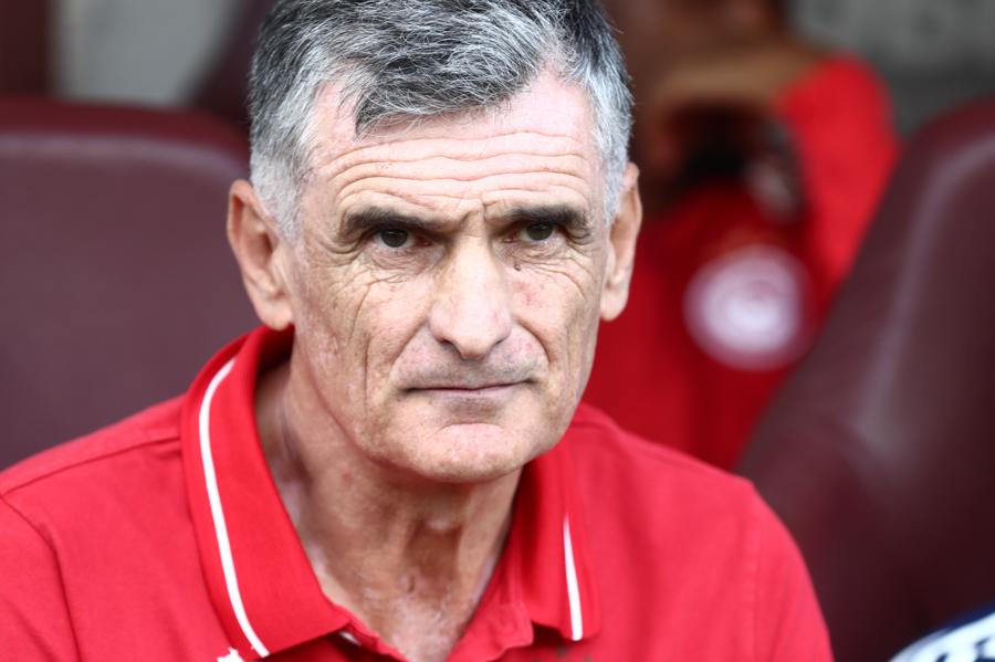 Δήλωση που θα συζητηθεί από Μεντιλίμπαρ μετά την ΑΕΛ - «Αν παίξουμε με Μπαρτσελόνα όπως στο πρώτο ημίχρονο θα...»