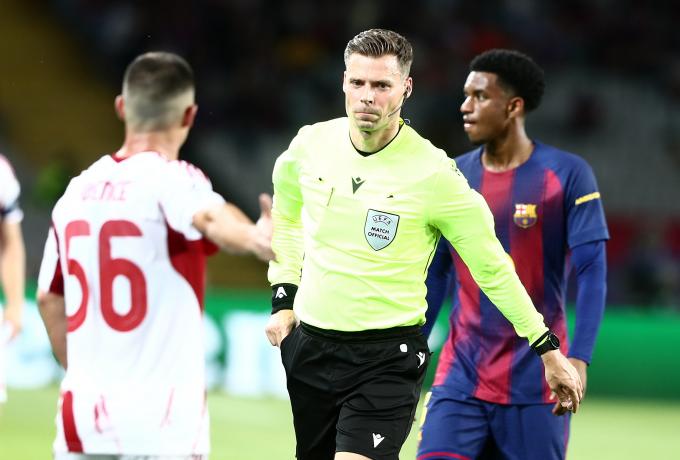 Η UEFA χαρακτηρίζει σωστές τις αποφάσεις του Σνάιντερ - Καμία θέση για την αποβολή του Έσε!