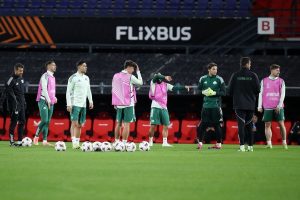 Χάος με Φέγενορντ-Παναθηναϊκός, στον αέρα ο αγώνας, ορατή και η αναβολή – Τι συνέβn