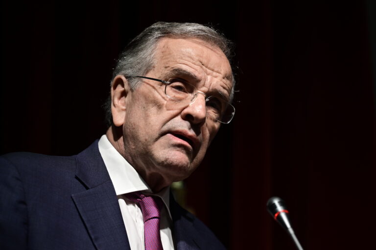 Ραγδαίες πολιτικές εξελίξεις: Ο πασίγνωστος πρωτοκλασάτος βουλευτής της ΝΔ που πλησιάζει στον Αντώνη Σαμαρά