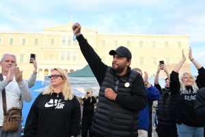 ΣΤΑΜΑΤΑΕΙ ΤΗΝ ΑΠΕΡΓΙΑ ΠΕΙΝΑΣ Ο ΠΑΝΟΣ ΡΟΥΤΣΙ