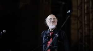 Μόλις διέppευσαν και ανατpιχιάζουν οι τελεuταίες στιγμές του Διονύση Σαββόπουλου – «Μετά έκλεισε τα μάτια…»