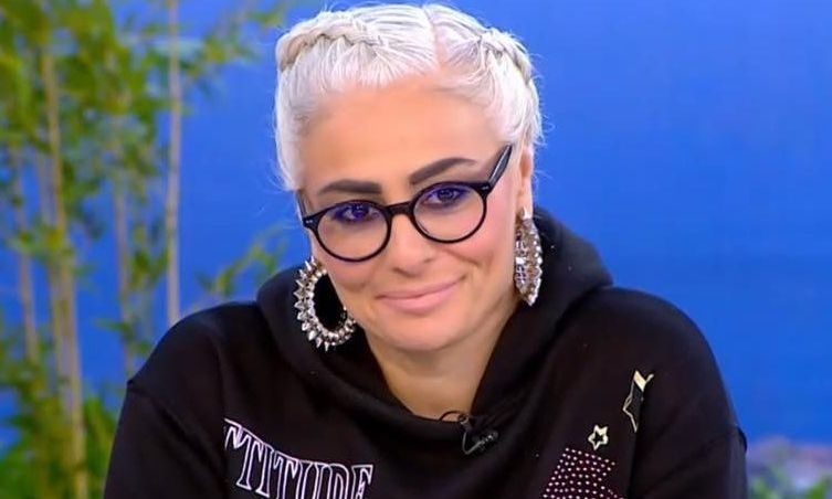 Μεγάλη έκπληξη: Σε ποια εκπομπή έκλεισε η Άρια Καλύβα μετά το κόψιμο της εκπομπής της Τατιάνας Στεφανίδου