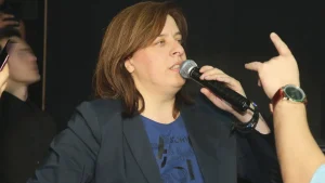 Έκτακτο για την τραγουδίστρια, Γωγώ Τσαμπά