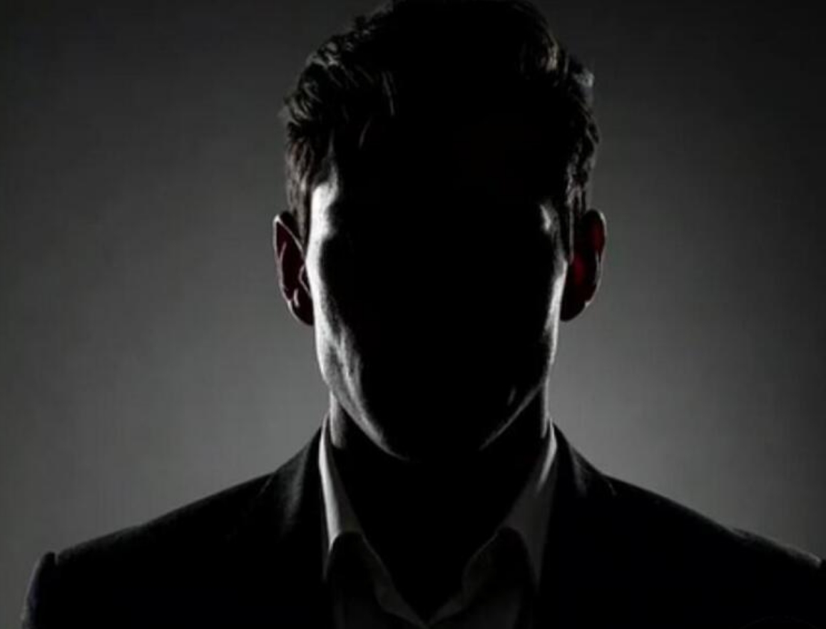 Μόλις μαθεύτnκαν τα ευxάριστα - Παντρεύεται ξανά γνωστός Έλληνας παρουσιαστής, ποιος είναι