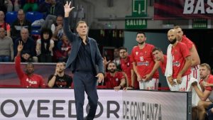 Ατάκες με νόημα από Μπαρτζώκα μετά το Μπασκόνια-Ολυμπιακός, τι δεν του άρεσε, πού στάθηκε μετά το διπλό