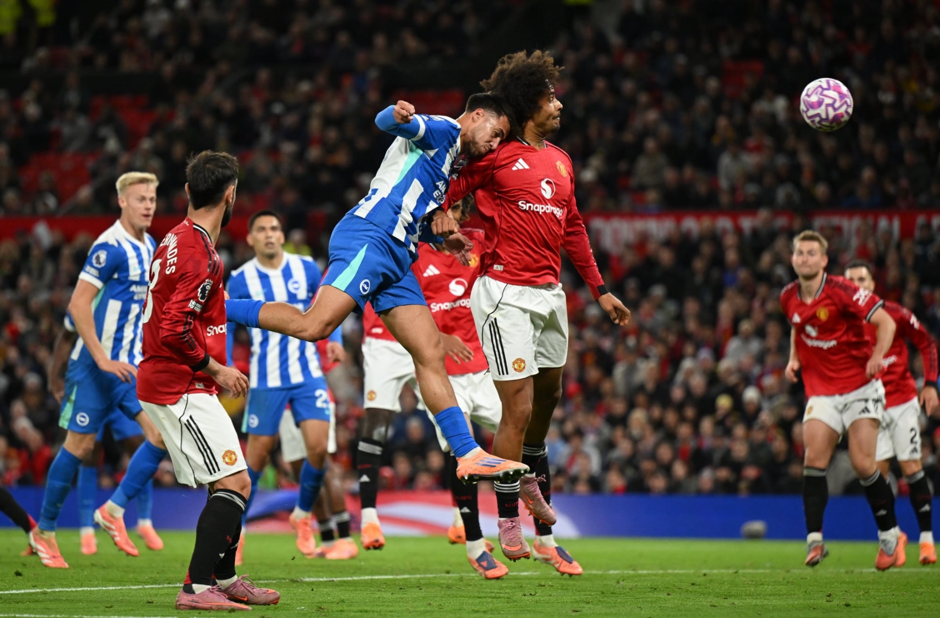 Ήττα (4-2) η Μπράιτον από Μάντσεστερ, πρώτο γκολ ο Κωστούλας στη Premier League