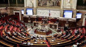 ΕΚΤΑΚΤΟ – Ραγδαίες πολιτικές εξελίξεις, Παραίτηση-BOMBA