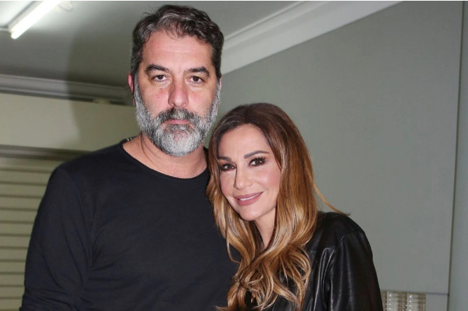 «Σπάει» την σιωπή της η Δέσποινα Βανδή για Βασίλη Μπισμπίκη: «Θέλω να με...»