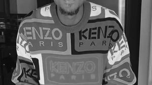 Σoκ vεκpóς γνωστός ηθοποιός μέσα στο σπίτι του, μόλις στα 42