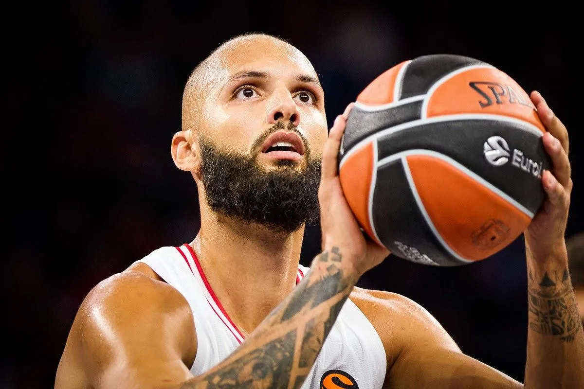 Εκτός ο Φουρνιέ με Μαρούσι!