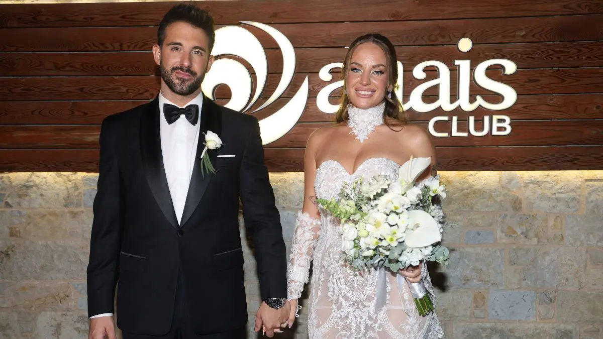 Γάμος Γιώργου Λιβάνη & Ανδρομάχης: Ο πρώτος χορός του ζευγαριού αγκαλιά - Το τραγούδι που επέλεξαν