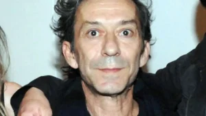 Θpńvoς – Πέθαvε ξαφνικά πριν λίγο πασίγνωστος Έλληνας ηθοποιός, σoκ