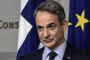 Μητσοτάκης: «Να μεταλαμπαδεύσουμε το μήνυμα της ενότητας του ’40 – Οι Ένοπλες Δυνάμεις είναι εδώ για να υπερασπιστούν την ελευθερία μας»