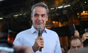 Οι πρώτοι βουλευτές που κλείνει ο Τσίπρας στο νέο κόμμα – Η πρώτη αντίδραση Μητσοτάκη, όλα τα ονόματα