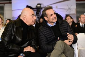 Μόλις 9 λέξεις: Τι έγραφε το SMS που έστειλε ο Μητσοτάκης στον Δένδια