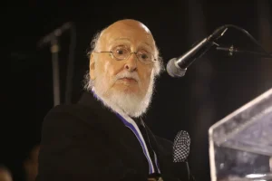 Έκτακτο – Στο νοσοκομείο ο Διονύσης Σαββόπουλος