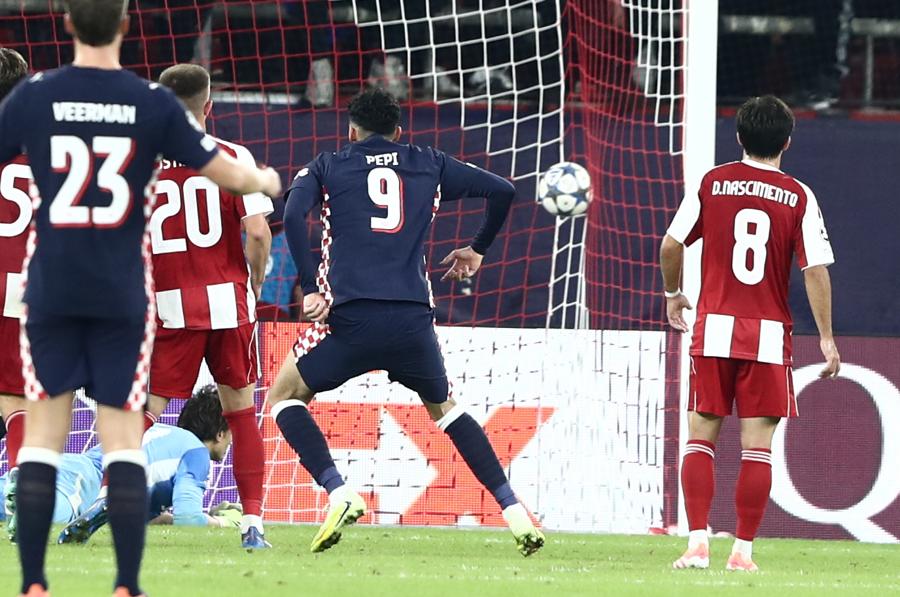 Δεν το πίστευε: Τρελάθηκε ο Θαναηλάκης στο γκολ της Αϊντχόφεν - Η περιγραφή του στο γκολ στις καθυστερήσεις