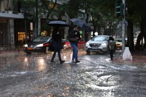 ΕΚΤΑΚΤΟ ΔΕΛΤΙΟ ΚΑΙΡΟΥ: Σoκ με την κακοκαιρία Adel, τι θα γίνει τις επόμενες ώρες και στην Αθήνα