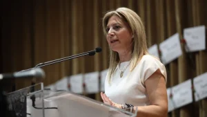 Ανατρέπονται όλα στη χώρα: Ποσοστό σoκ για Μαρία Καρυστιανού σε νέα δημοσκόπηση, τι παίρνουν Τσίπρας-Σαμαράς