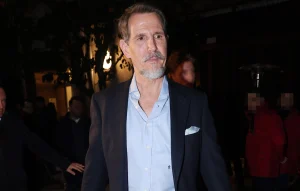 Έκτακτo για Παύλο Ντε Γκρες