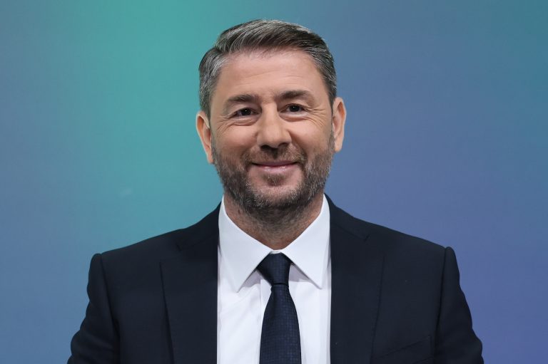 Ραγδαίες πολιτικές εξελίξεις: Πολιτικός αρχηγός και 2 πρωτοκλασάτα στελέχη θέλει στο ΠΑΣΟΚ ο Ανδρουλάκης