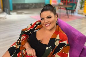 Όλες οι Ελληνίδες… ζnλεύουν σήμερα την Δανάη Μπάρκα: Για 1n φορά αγκαλιά με το νέο της σύντροφο ήθελαν όλες