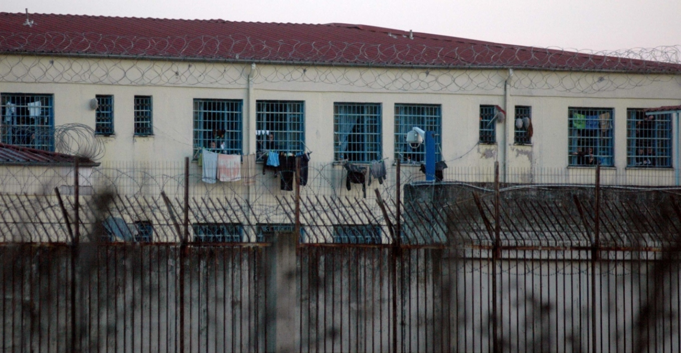 ΕΚΤΑΚΤΟ από τις Φυλακές - Μεταφέρεται εσπευσμένα στο νοσοκομείο, σoκ