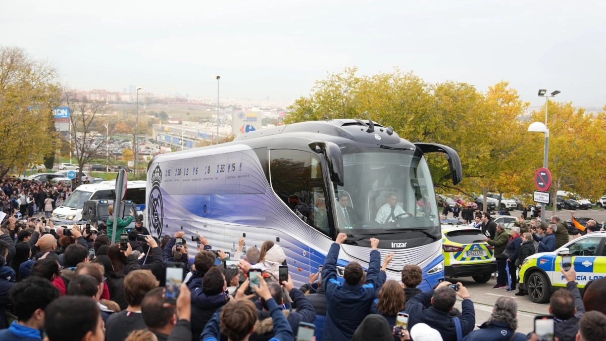 Έμπλεξε στην κίνηση της Αθήνας η Ρεάλ, αργοπορημένη στη συνέντευξη Τύπου