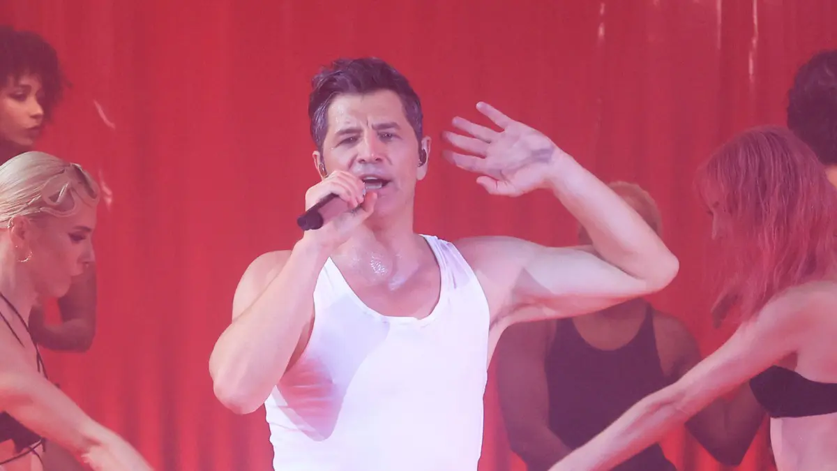 Έκτακτη είδηση για τον τραγουδιστή, Σάκη Ρουβά