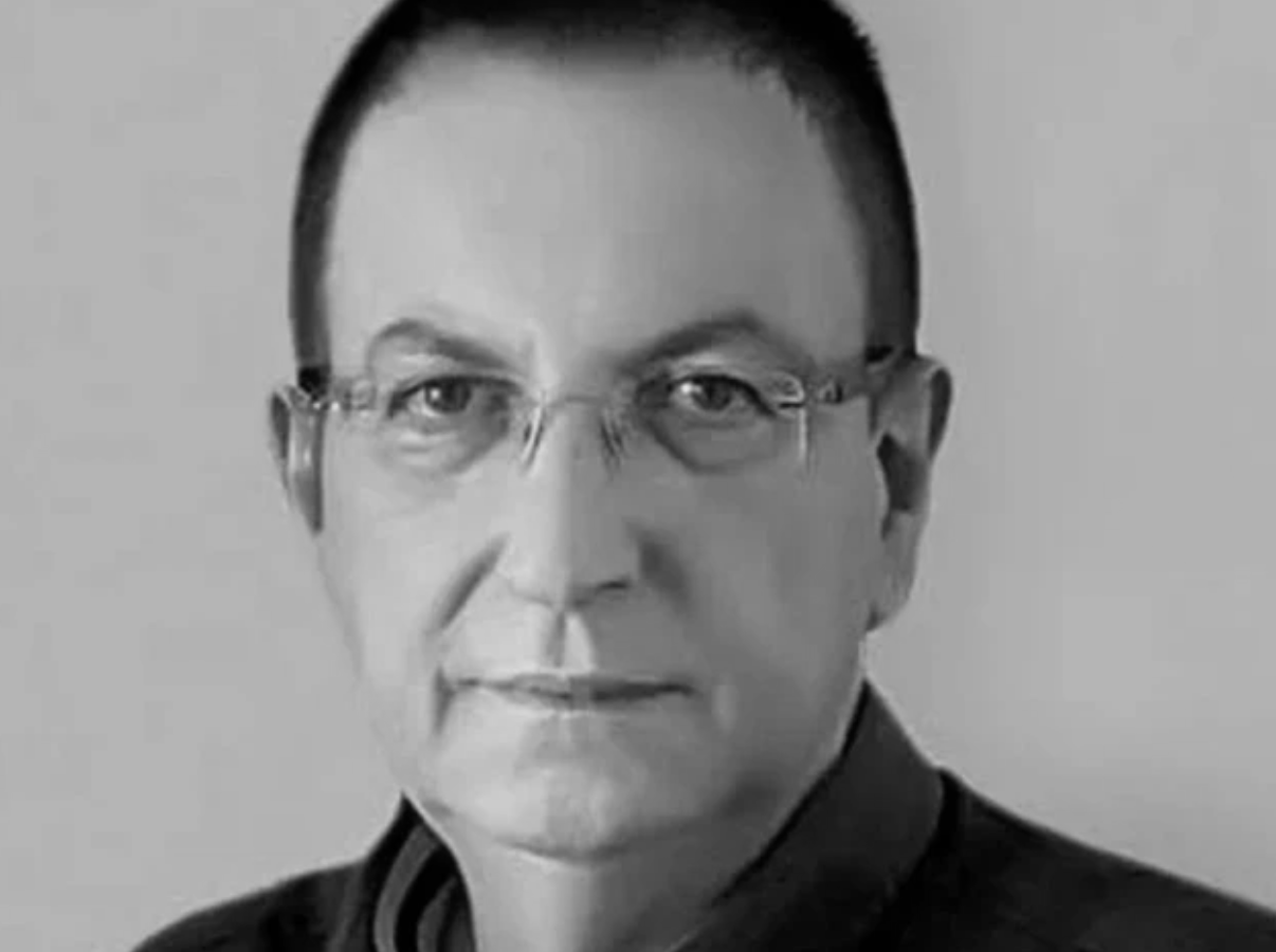 Δυστυxώς δεν τα κατάφερε, πέθαvε γνωστός Έλληνας δημοσιογράφος στα 61, μόλις επιβεβαιώθnκε