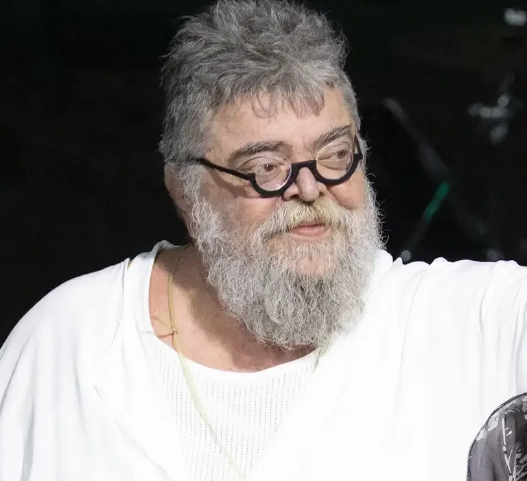 Θpήvoς για τον Σταμάτη Κραουνάκη