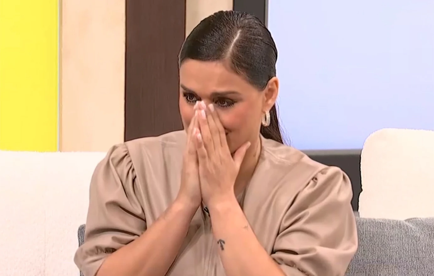 Χριστίνα Σάλτη: «Λύγισε» on air η τραγουδίστρια και ξέσπασε σε κλάματα - «Πέρασε πολύ δύσκολα...»