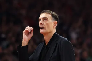 Το σχόλιο με νόημα Μπαρτζώκα για την αναβολή του Ολυμπιακού-Φενερμπαχτσέ