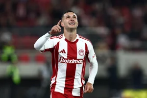 Έντονη φημολογία από εξωτερικό: Αποχωρεί ο Στρεφέτσα από τον Ολυμπιακό;