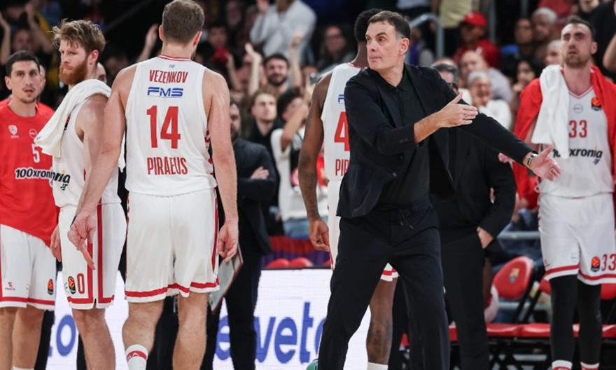 Τα είπε όλα με 10 λέξεις ο Ζέρβας μετά την ήττα Ολυμπιακού από Μπαρτσελόνα