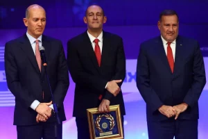 Αποκάλυψη Αγγελόπουλων για ΣΕΦ