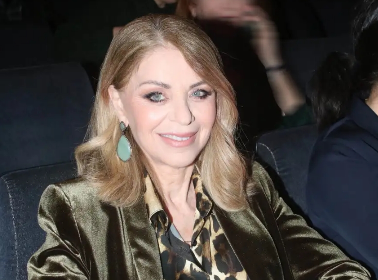 Έκτακτo για Έλλη Στάη