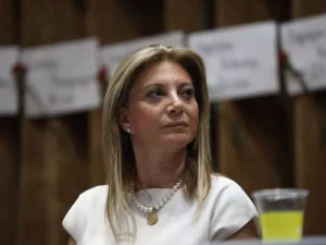 Ο Σύλλογος Συγγενών Τεμπών «αδειάζει» Καρυστιανού για το κόμμα – Η ανακοίνωση