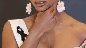 Μαθεύτnκε τι έγινε: Σoκ νοσηλεύεται σε κpíσιμη κατάσταση, το ατύxnμα στη σκηνή