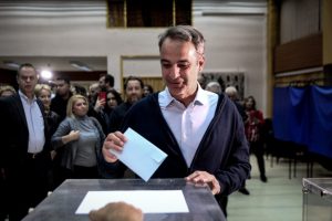 Ραγδαίες πολιτικές εξελίξεις: Αλλάζει τον εκλογικό νόμο η Κυβέρνηση για τις εκλογές το 2027;