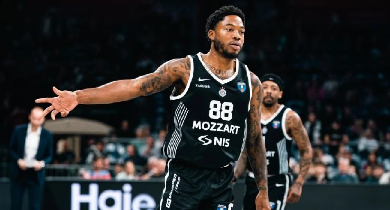 Ανατροπή με Ταϊρίκ Τζόουνς στον Ολυμπιακό, γιατί δεν τον αφήνει η Παρτίζαν