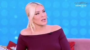 Έκανε την μεγάλη αποκάλυψη η Κατερίνα Καινούργιου on air στην εκπομπή – «Έχω σκεφτεί και…»