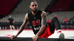 Έκτακτo για Μόντε Μόρις στον Ολυμπιακό