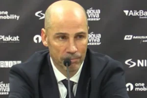 Απάντησε με…5 λέξεις ο προπονητής Παρτιζάν για Ολυμπιακό και Ταϊρίκ Τζόουνς