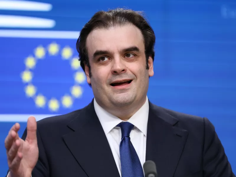 Έκτακτn ευxάριστη ανακοίνωση Πιερρακάκη - Τι καταργείται από αύριο 1/1 για όλους τους Έλληνες