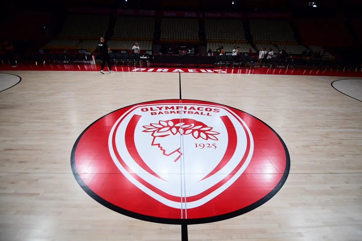 Μπαίνει glass floor στο νέο ΣΕΦ από Ολυμπιακό; Η αποκάλυψη Χρήστου Μπαφέ