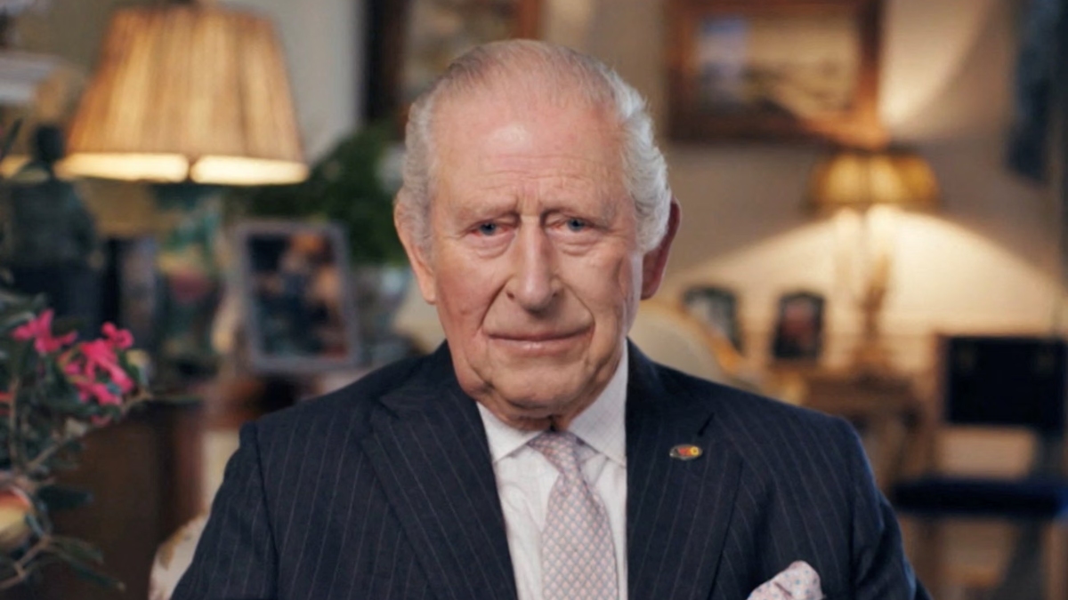 Έκτακτo για τον Κάρολο