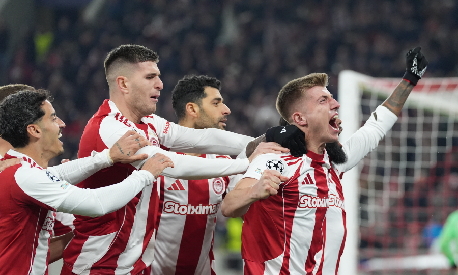 Επική περιγραφή Θαναηλάκη: Το 1-0 του Ολυμπιακού με Κοστίνια! (vid)